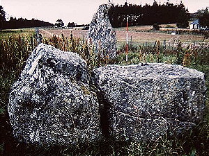 Delfour ring cairn
